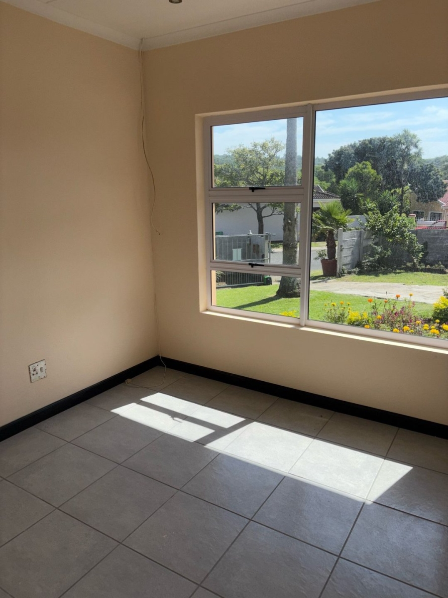 5 Bedroom Property for Sale in Beacon Bay North Eastern Cape